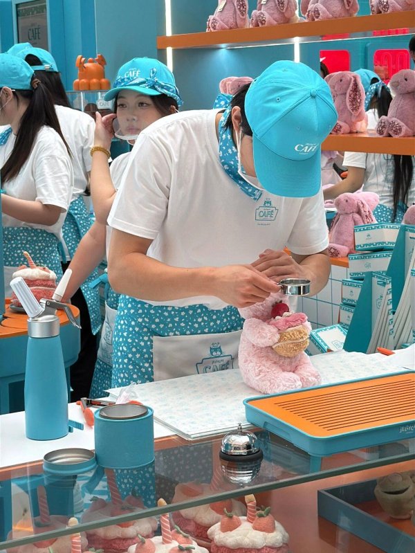 互盈策略 上海jellycat快闪又来了！第一天实拍！